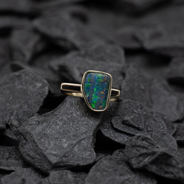 Ring mit Boulderopal, 585/Gelbgold