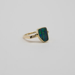 Ring mit Boulderopal, 585/Gelbgold