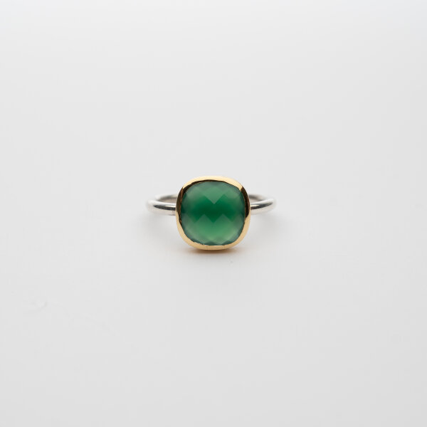 Ring mit Achat, Silber und Gelbgold