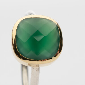 Ring mit Achat, Silber und Gelbgold