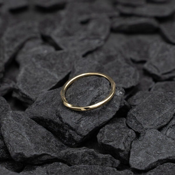 Gedrehter Ring 750/Gelbgold