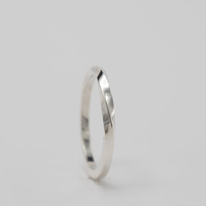 Ring leicht gedreht, Silber