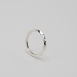 Ring leicht gedreht, Silber