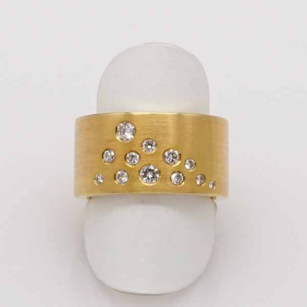 Ring, 750/&deg;&deg;&deg;Gelbgold, Brillanten, Einzelst&uuml;ck, Handarbeit