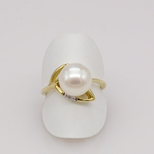 Ring, 585/°°°Gelbgold, Perle, Brillanten